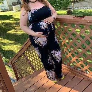 Floral Jumpsuit perfect for confiable pregnant clothes❤️
